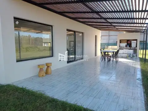 PUERTOS DEL LAGO - ACACIAS 7900