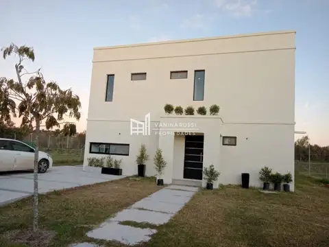 Casa en Venta en Belen De Escobar, USD 245.000