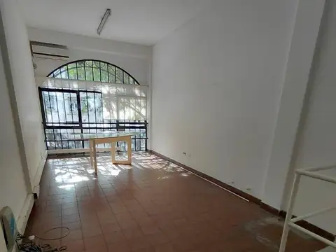 Local en Alquiler en Colegiales, $ 950.000