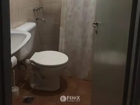 CF1332 - CASA CON AMPLIO TERRENO EN VENTA - 2 DORMITORIOS - ZONA BARRIO PANAMBÍ