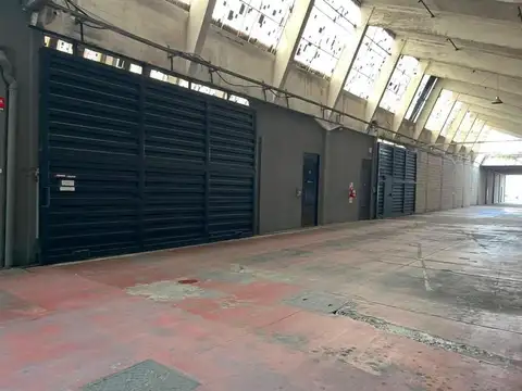 ALQUILER DE GALPÓN INDUSTRIAL DE 9000 m² EN VICENTE LÓPEZ