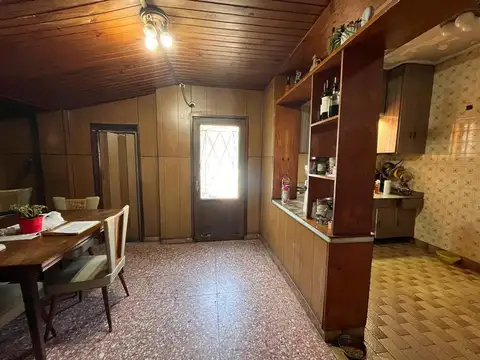Casa 3 ambientes con 1 baño
