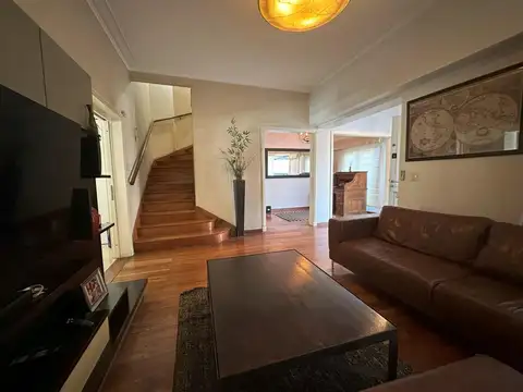 Casa en Venta en Temperley, USD 398.000