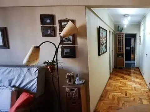 Av. Patricias Argentinas 100, Piso 6