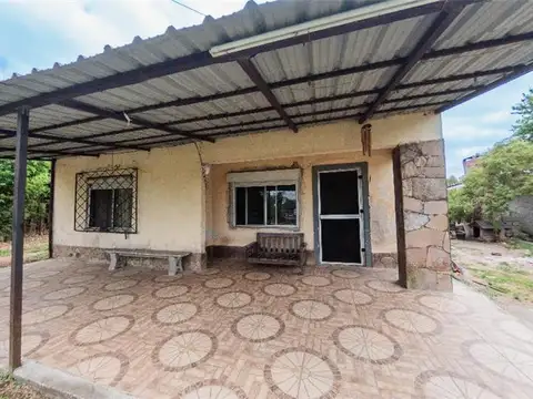 2001m² sobre Ruta 1. Vivienda más Apartamento