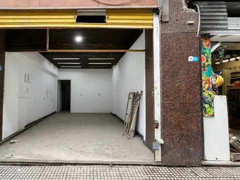 VENTA LOCAL COMERCIAL A LA CALLE MAIPU MICROCENTRO