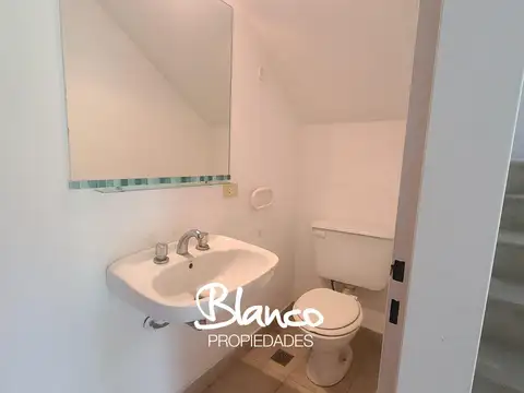 Departamento en Alquiler con 1 cocheras