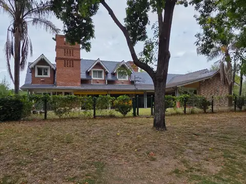 Casa en Barrio Santa Maria de los Olivos