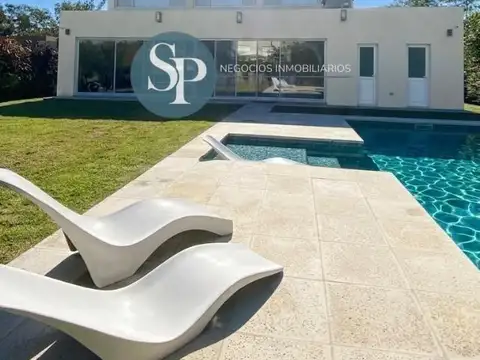 Hermosa casa en Santa Guadalupe - Pilar del este