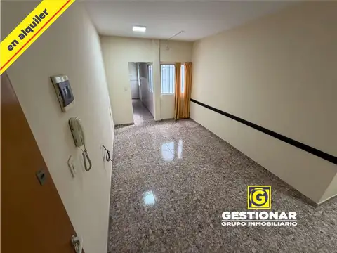 Av. Juan Domingo Perón 3800, Piso 1