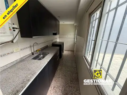 Departamento en Alquiler en Valentín Alsina, $ 700.000