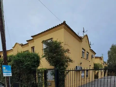 Almirante Guillermo Brown 600, Piso pb