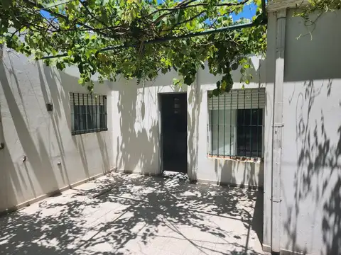 Casa con local comercial en 55 y 29 y 30