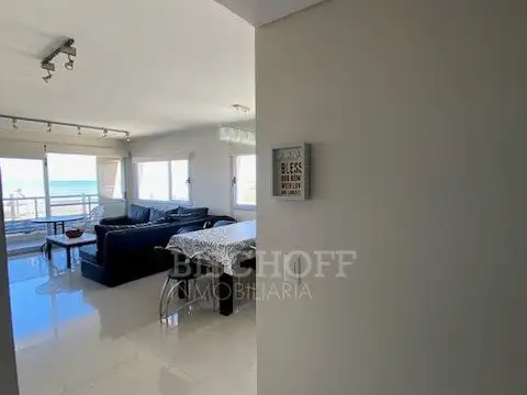 HERMOSO DEPARTAMENTO 2 AMB. FRENTE AL MAR, PISCINA Y COCHERA CUBIERTA!