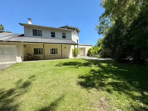 Casa en Fincas de Maschwitz (Escobar). 