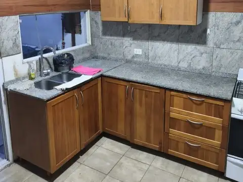DEPARTAMENTO TIPO CASA DE 4 AMBIENTES EN ALQUILER – 200 m² – 9 DE JULIO 223 AVELLANEDA CENTRO