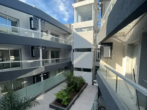 Departamento en Alquiler con 1 cochera
