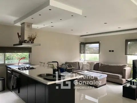 Casa en Alquiler Temporal en Haras Santa Maria, USD 2.500