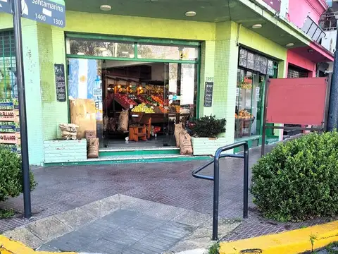 Local en Venta en Victoria Barrio Centro, USD 350.000