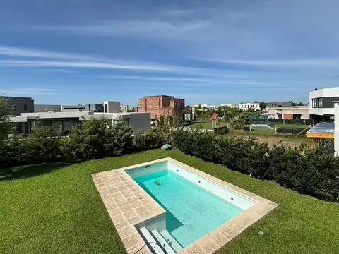 Casa en Alquiler de 3 dormitorios