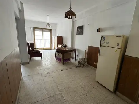 Venta Departamento 3 ambientes Ramos Mejia Centro a refaccionar
