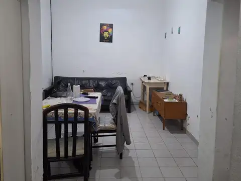 Depto Tipo Casa 2 ambientes con 1 baño