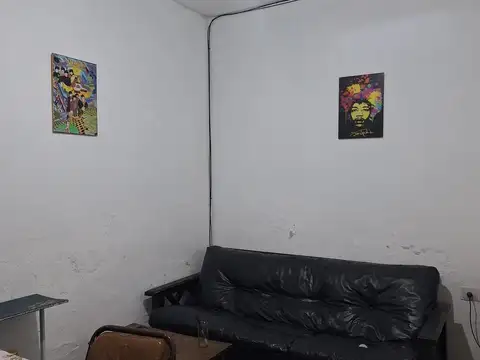 VENDO DOS DPTOS. INTERNOS JUNTOS, ITUZAINGO AL 3500