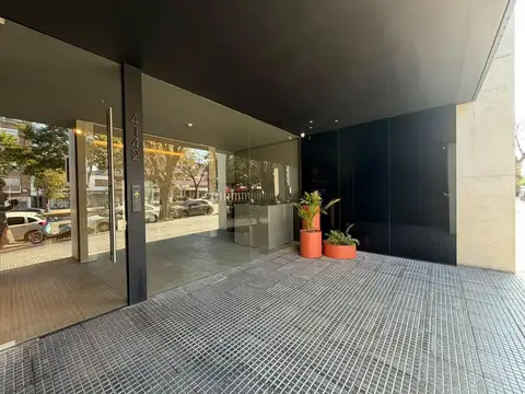 Departamento de 4 Amb a estrenar con Patio y Cochera