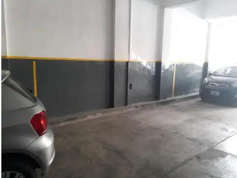 Excelente cochera fija en P Baja entrada directa - amplia - 