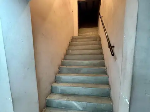 Galpon en Alquiler 8  mts Frente