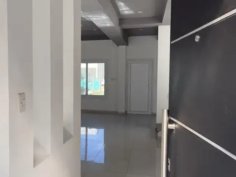 Casa en Alquiler en Bella Vista, USD 1.850