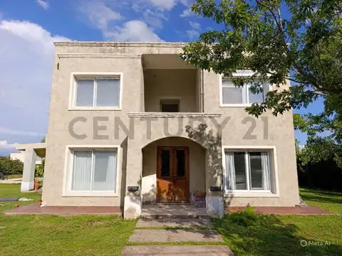 Casa en Alquiler en Villa Parque Santa Ana, Santa María