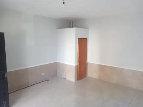 Local en Alquiler en Barrio España y Hospitales, $ 390.000