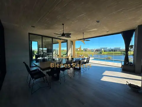 CASA A LA VENTA EN EL NAUDIR A LA LAGUNA