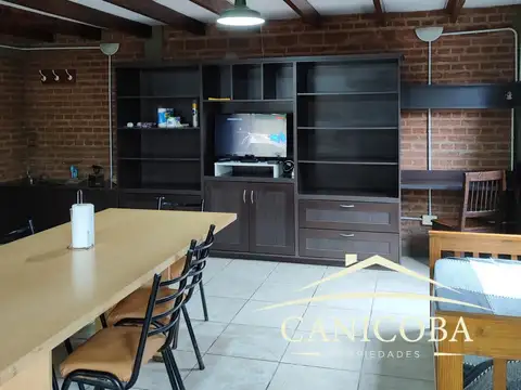 Casa en Alquiler Temporal con 2 cocheras