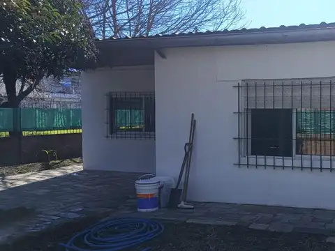 Casa 2 ambientes con 1 baño