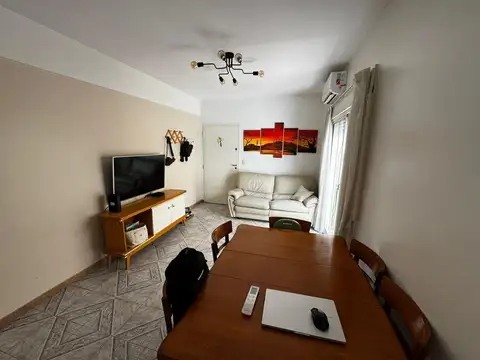 Depto Tipo Casa 3 ambientes con 2 baños