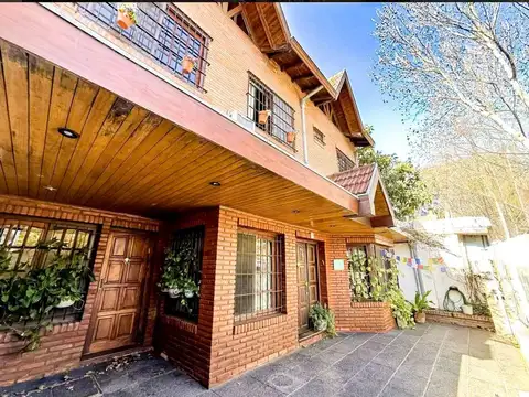 VENTA CASA 7 AMBIENTES JARDÍN PILETA LA LUCILA