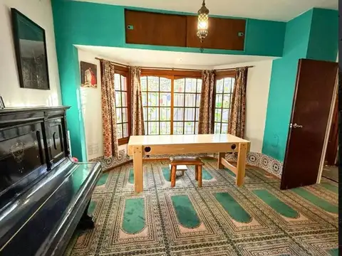 VENTA CASA 7 AMBIENTES JARDÍN PILETA LA LUCILA