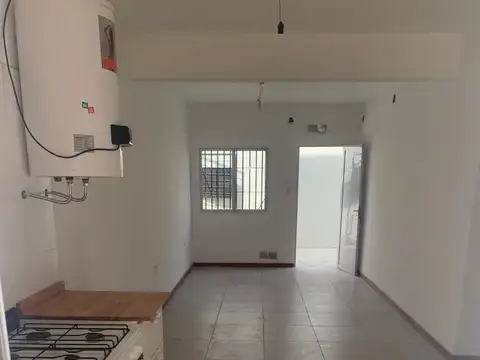 CASA EN VENTA 2 DORMITORIOS + PATIO