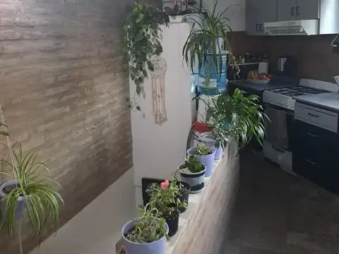 Departamento 4 ambientes con 2 baños