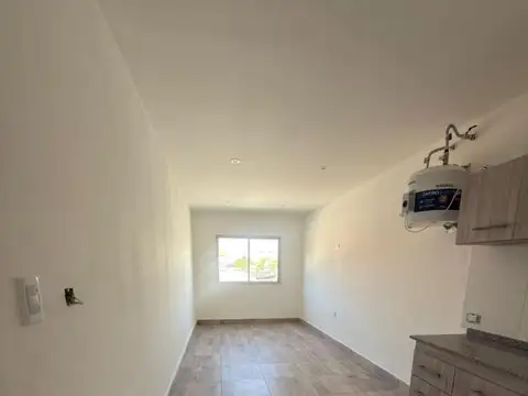 PH 2 AMBIENTES EN PLANTA ALTA A LA CALLE