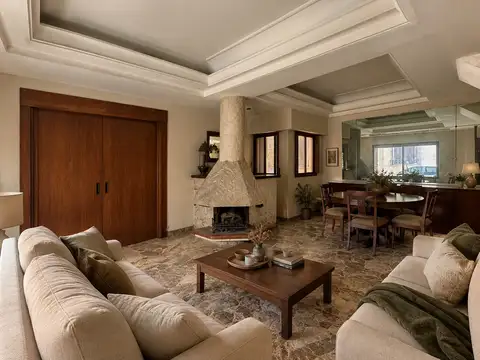 VENTA CASA  CON COCHERA 5 AMBIENTES APTO CREDITO PATIO  TERRAZA CABALLITO SUR