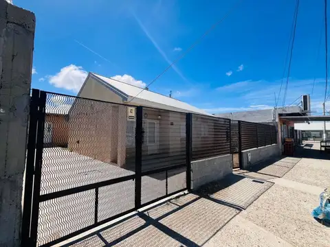 CASA 3 DORMITORIOS Y QUINCHO ZONA NORTE