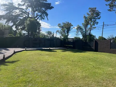 Casa en Venta con 6 cocheras