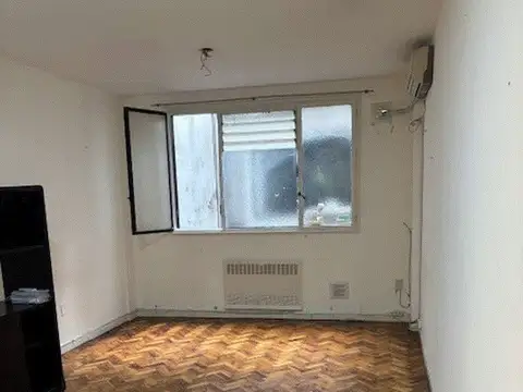 1 AMB 7°  PISO LATERAL  LUMINOSO "ALTO PALERMO"  BAÑO COMPLETO BUEN ESTADO