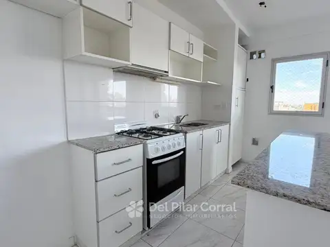 Cavassa 2500, Piso 8