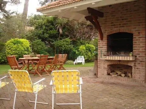 Casa en Alquiler Temporal en Pinamar, USD 3.800