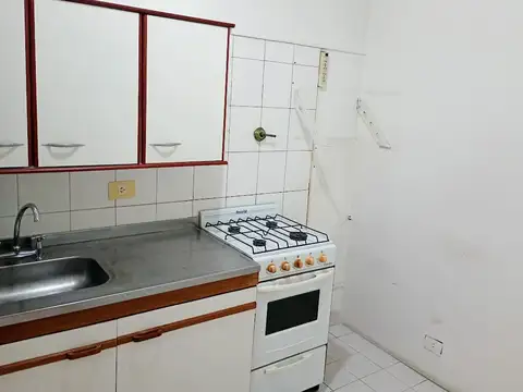 Expensas Incluìdas. 2 Ambientes a 100 m. de Subte D