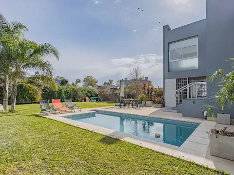 CASA EN VENTA EN LA CÁNDIDA